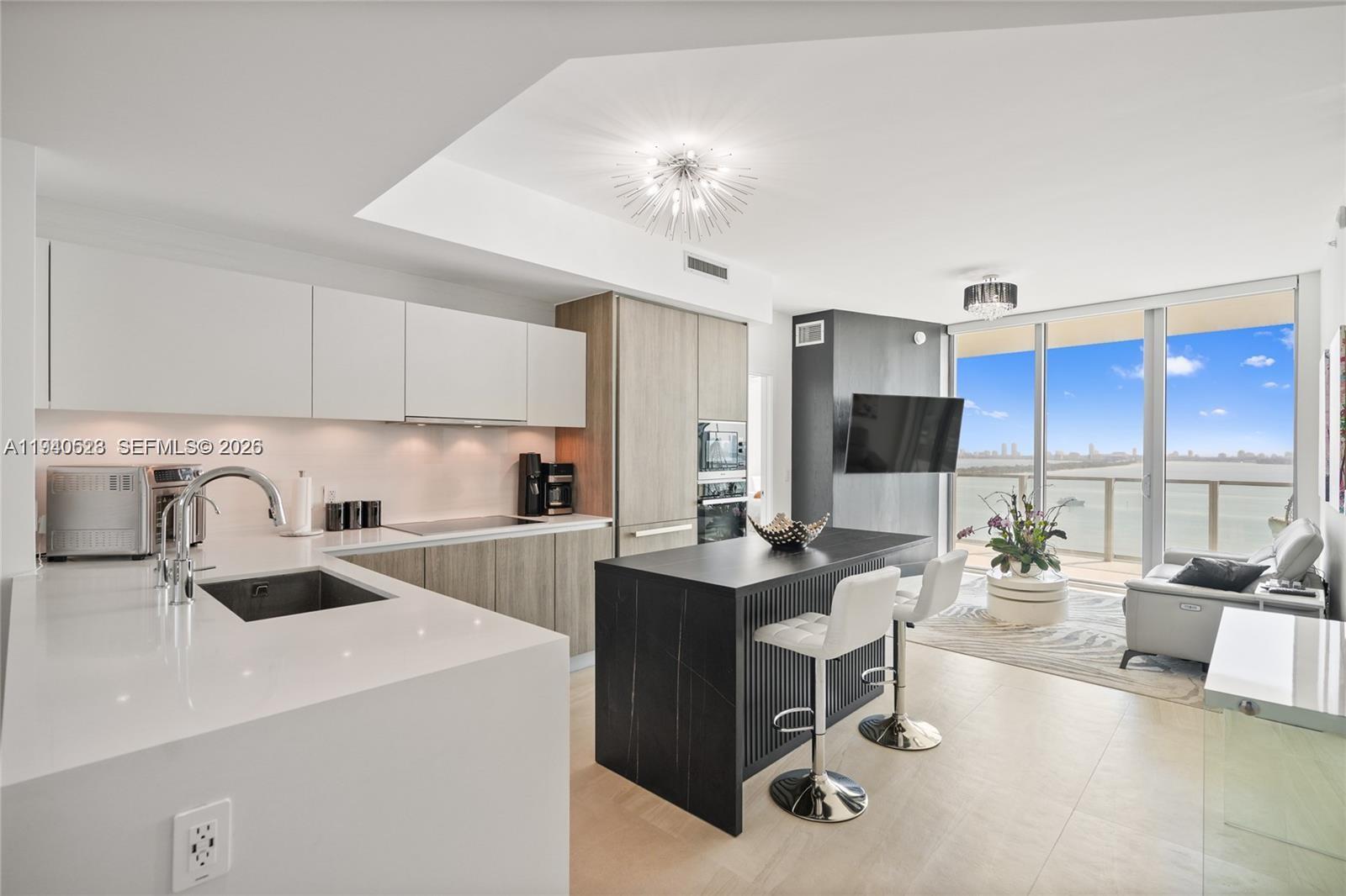 2900 NE 7th Ave #1905