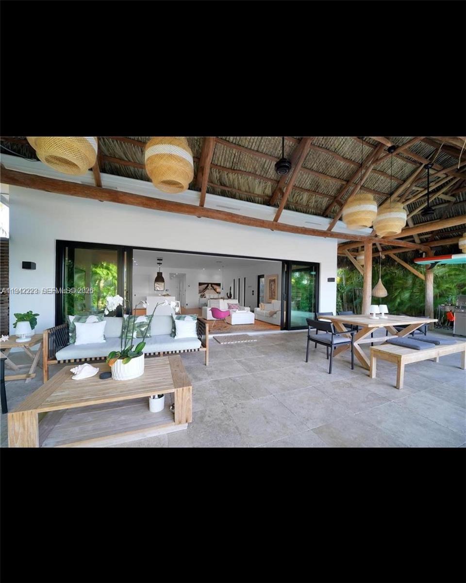 811 86th St Miami Beach, FL 33141