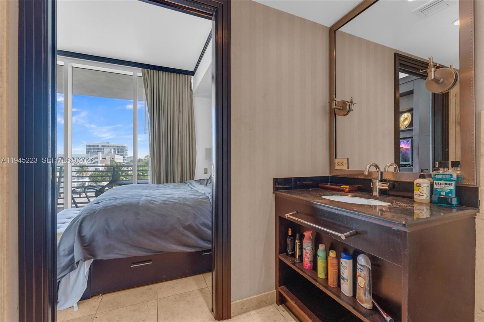 1437 Collins Ave #PH18 Miami Beach, FL 33139