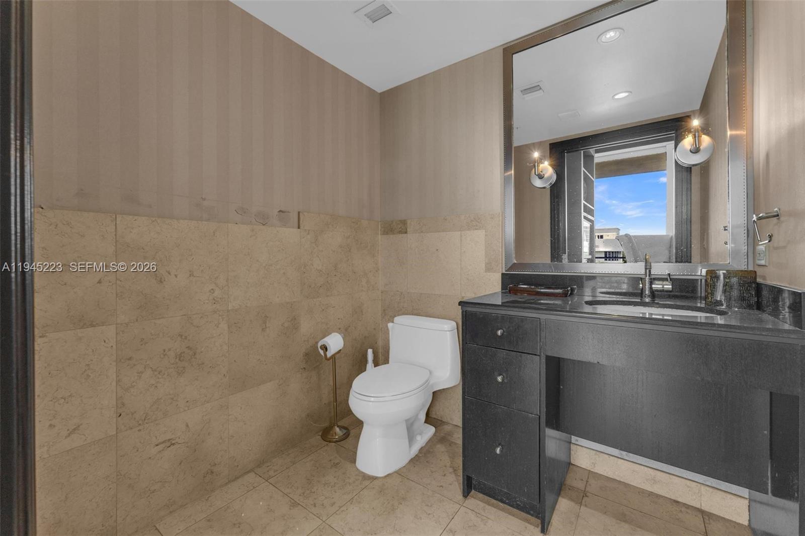 1437 Collins Ave #PH18 Miami Beach, FL 33139