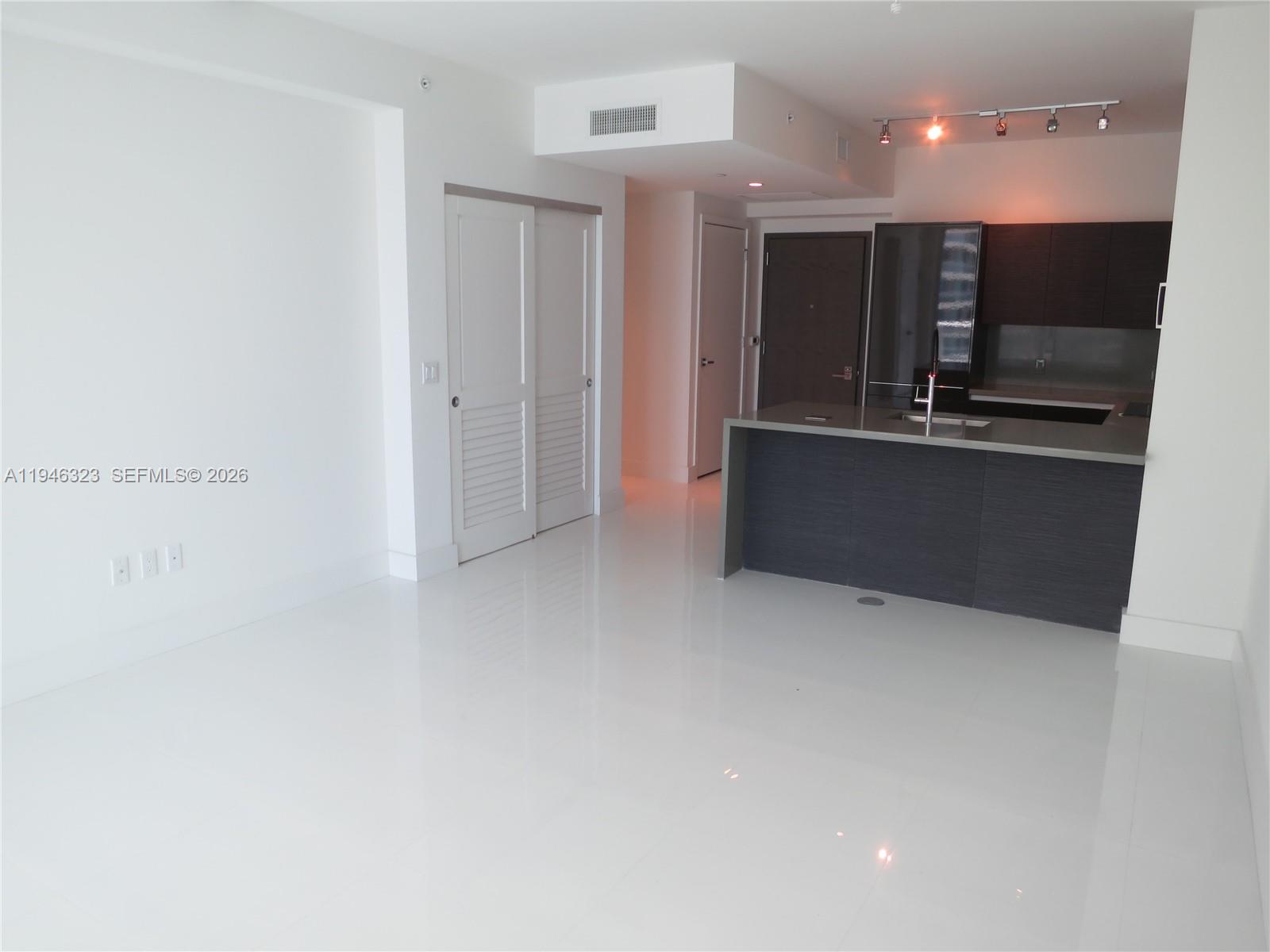 image The Bond on Brickell19