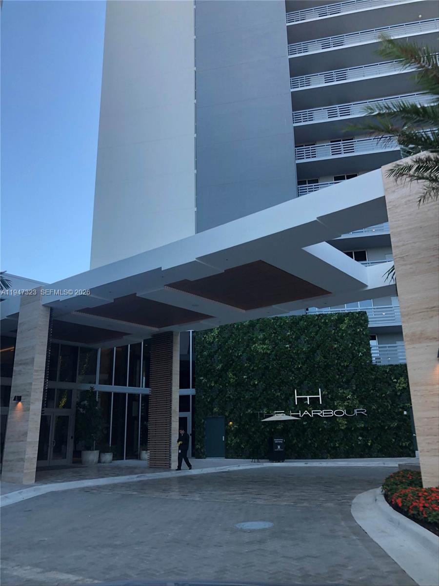 16385 Biscayne Blvd #1417 North Miami Beach, FL 33160