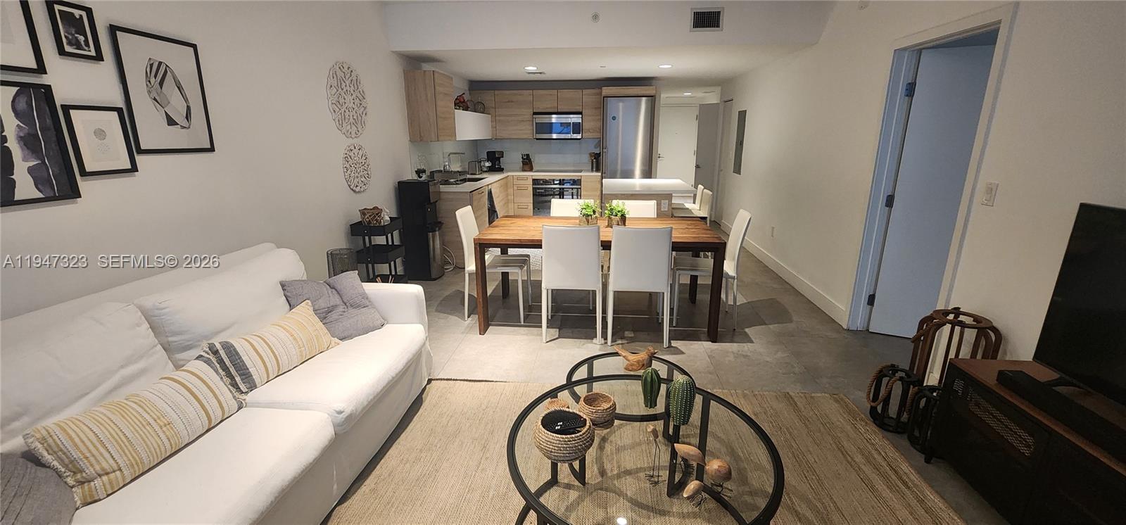 16385 Biscayne Blvd #1417 North Miami Beach, FL 33160