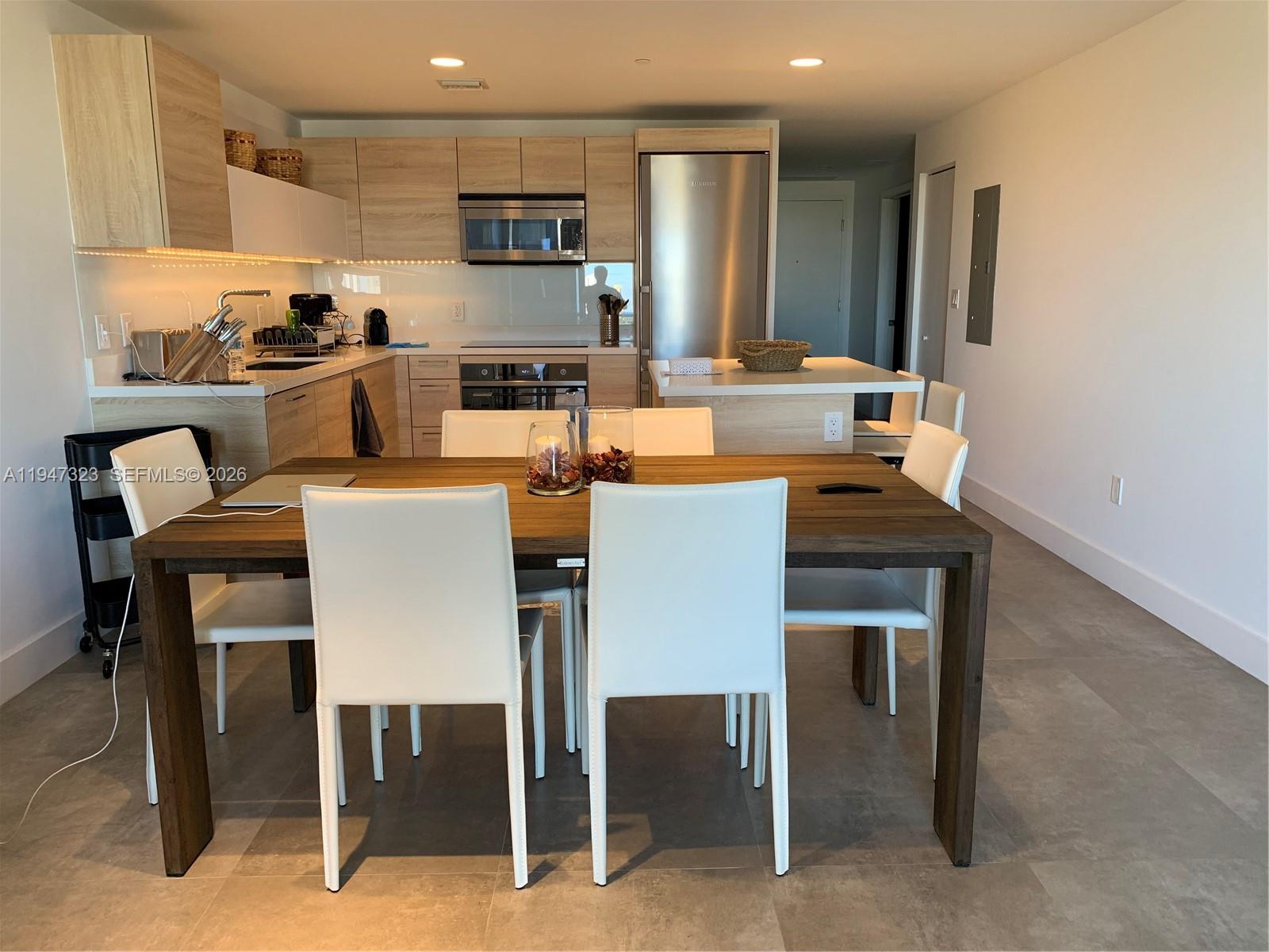 16385 Biscayne Blvd #1417 North Miami Beach, FL 33160