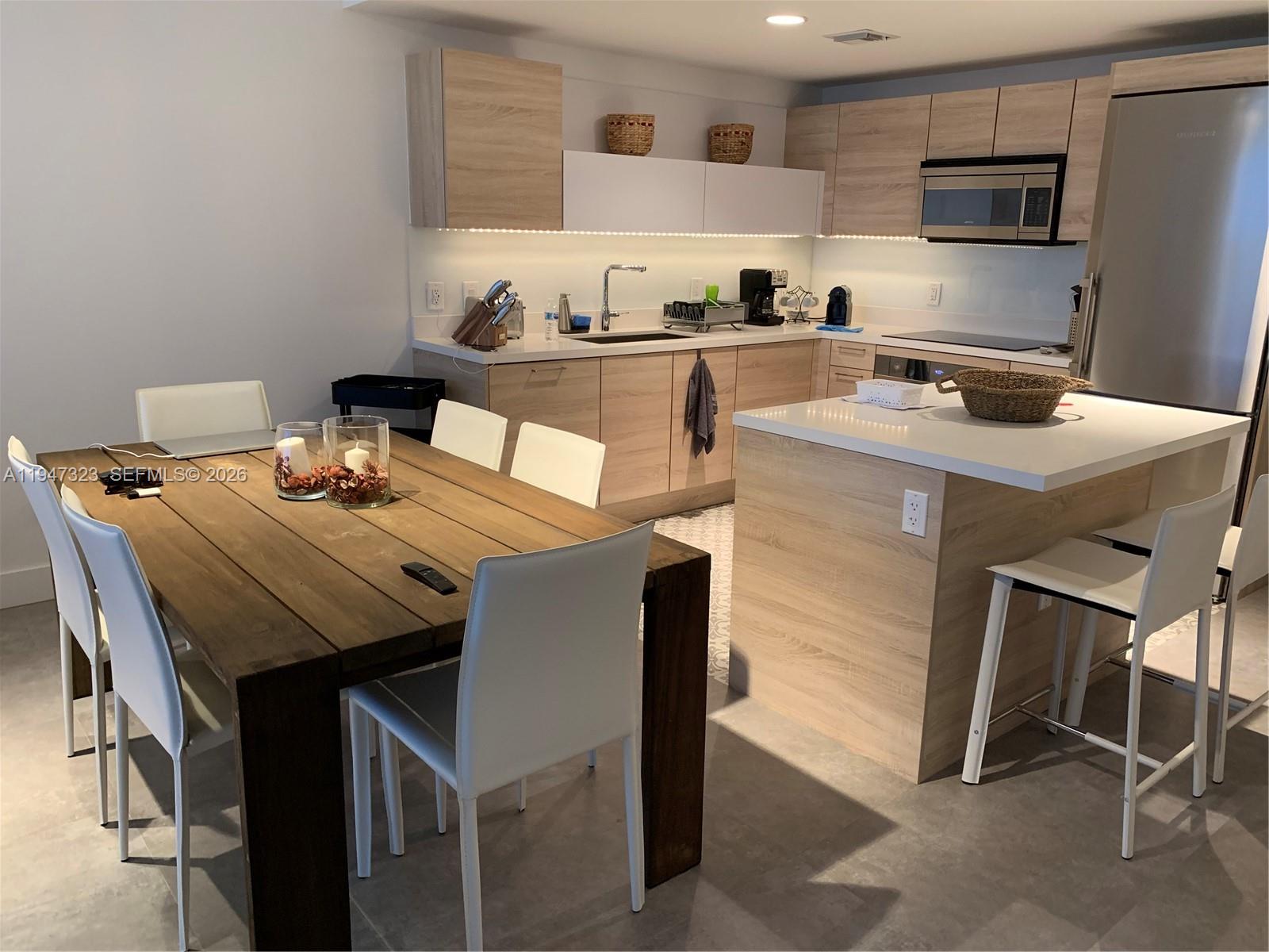 16385 Biscayne Blvd #1417 North Miami Beach, FL 33160