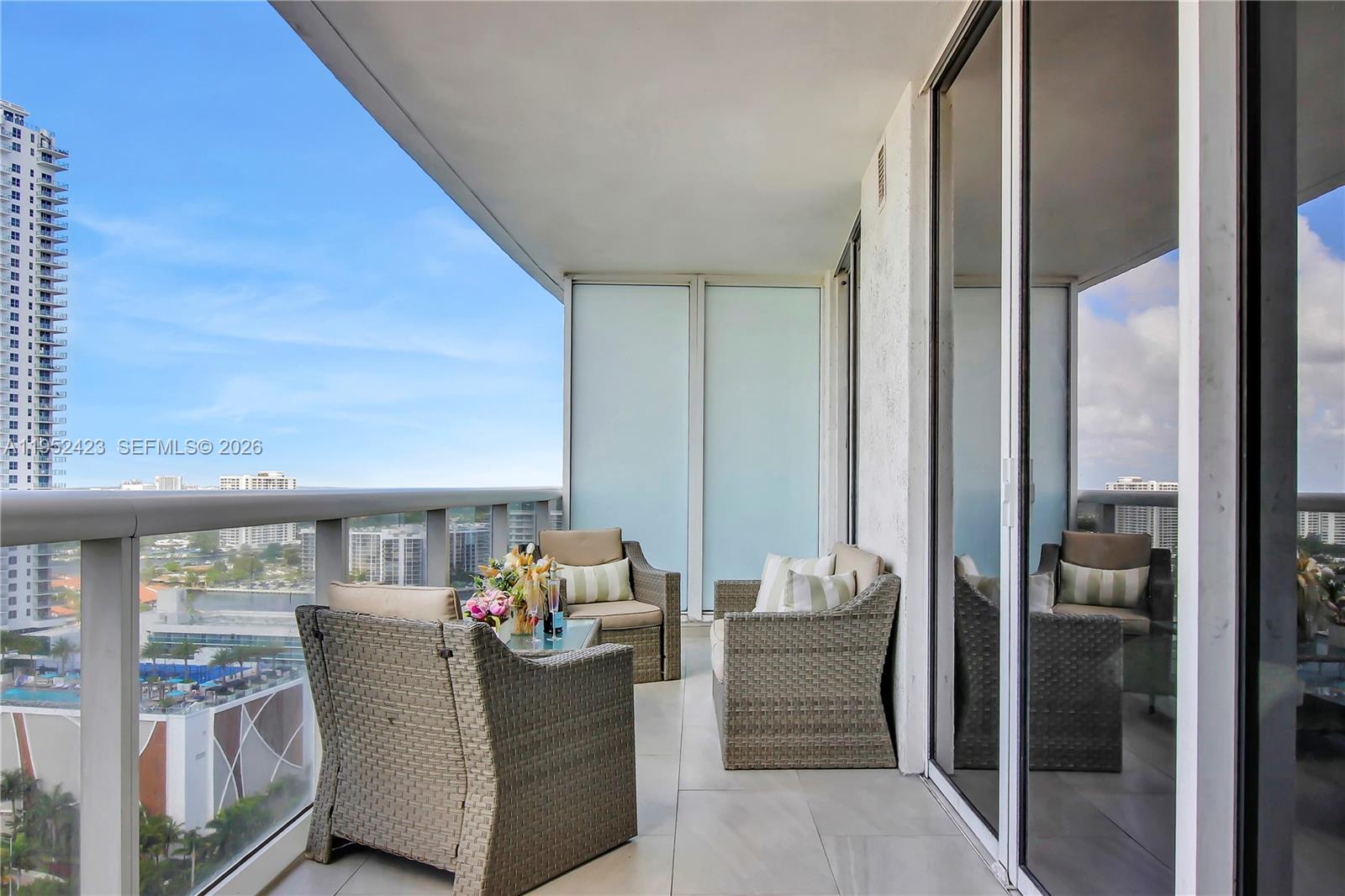 image The Beach Club22