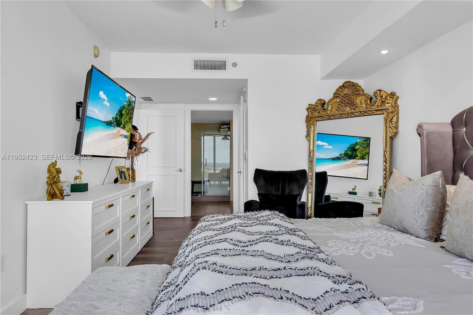 image The Beach Club7