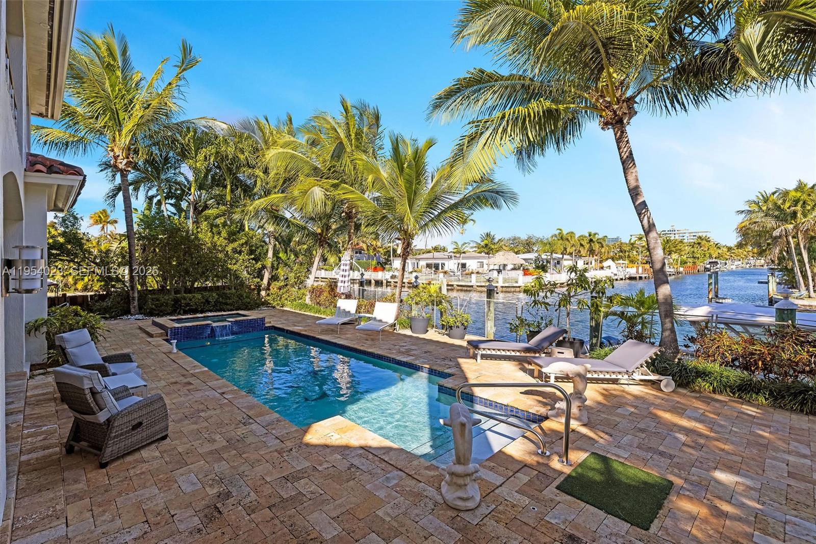 2125 Ixora Rd North Miami, FL 33181