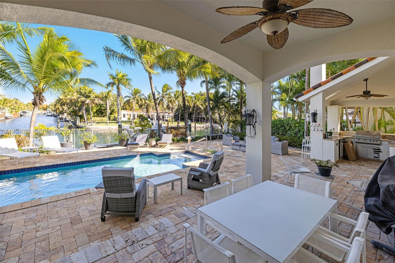 2125 Ixora Rd North Miami, FL 33181