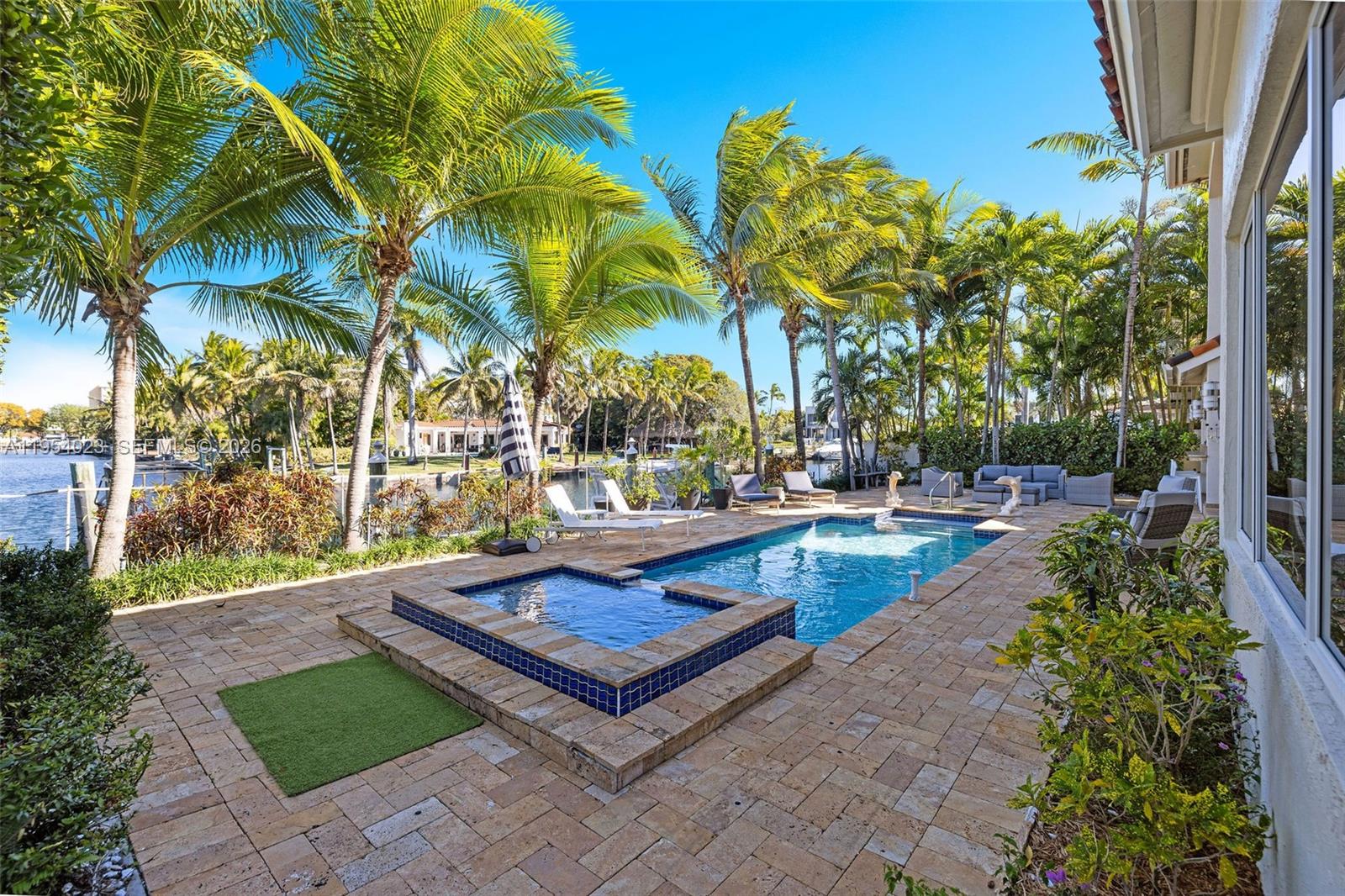 2125 Ixora Rd North Miami, FL 33181