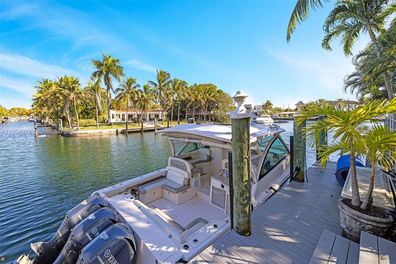 2125 Ixora Rd North Miami, FL 33181