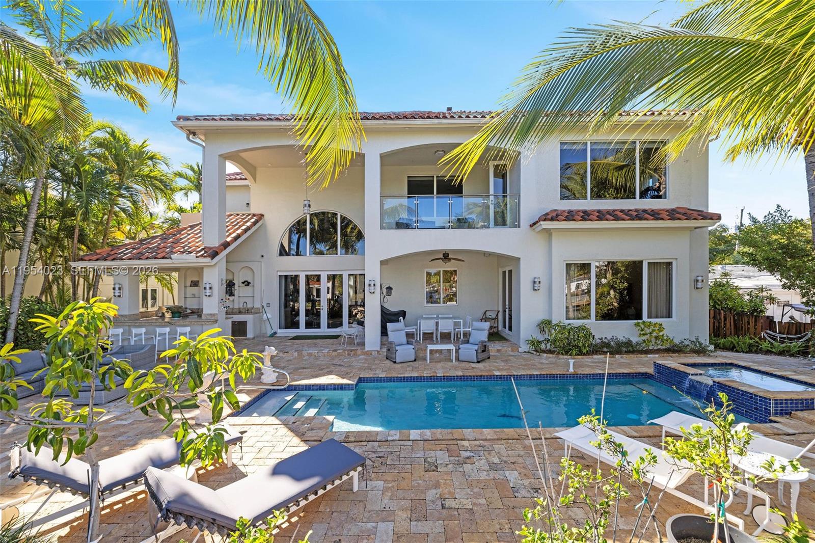 2125 Ixora Rd North Miami, FL 33181