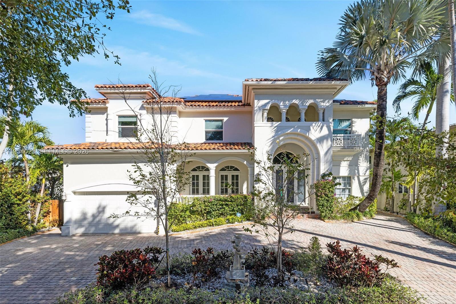 2125 Ixora Rd North Miami, FL 33181