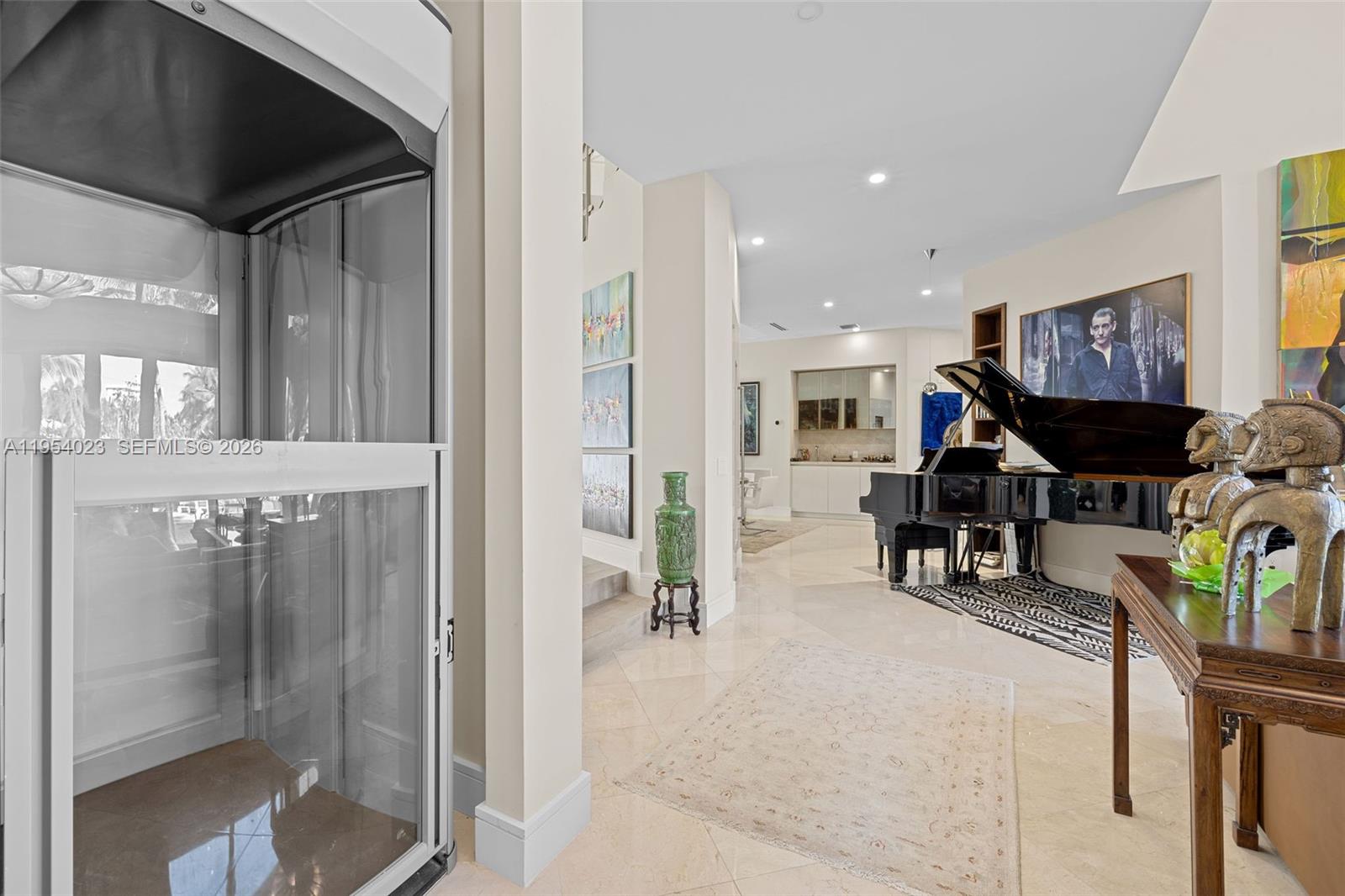 2125 Ixora Rd North Miami, FL 33181