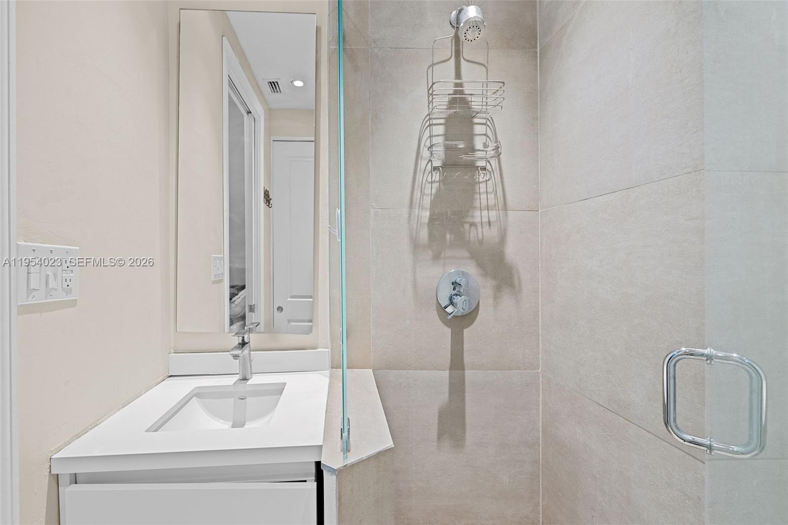 2125 Ixora Rd North Miami, FL 33181