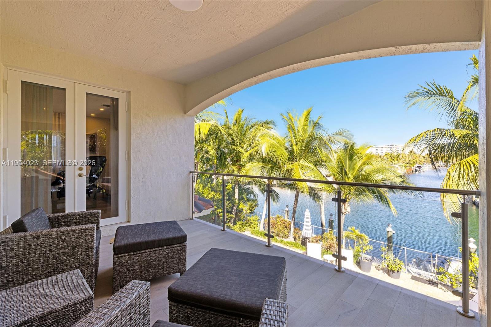 2125 Ixora Rd North Miami, FL 33181