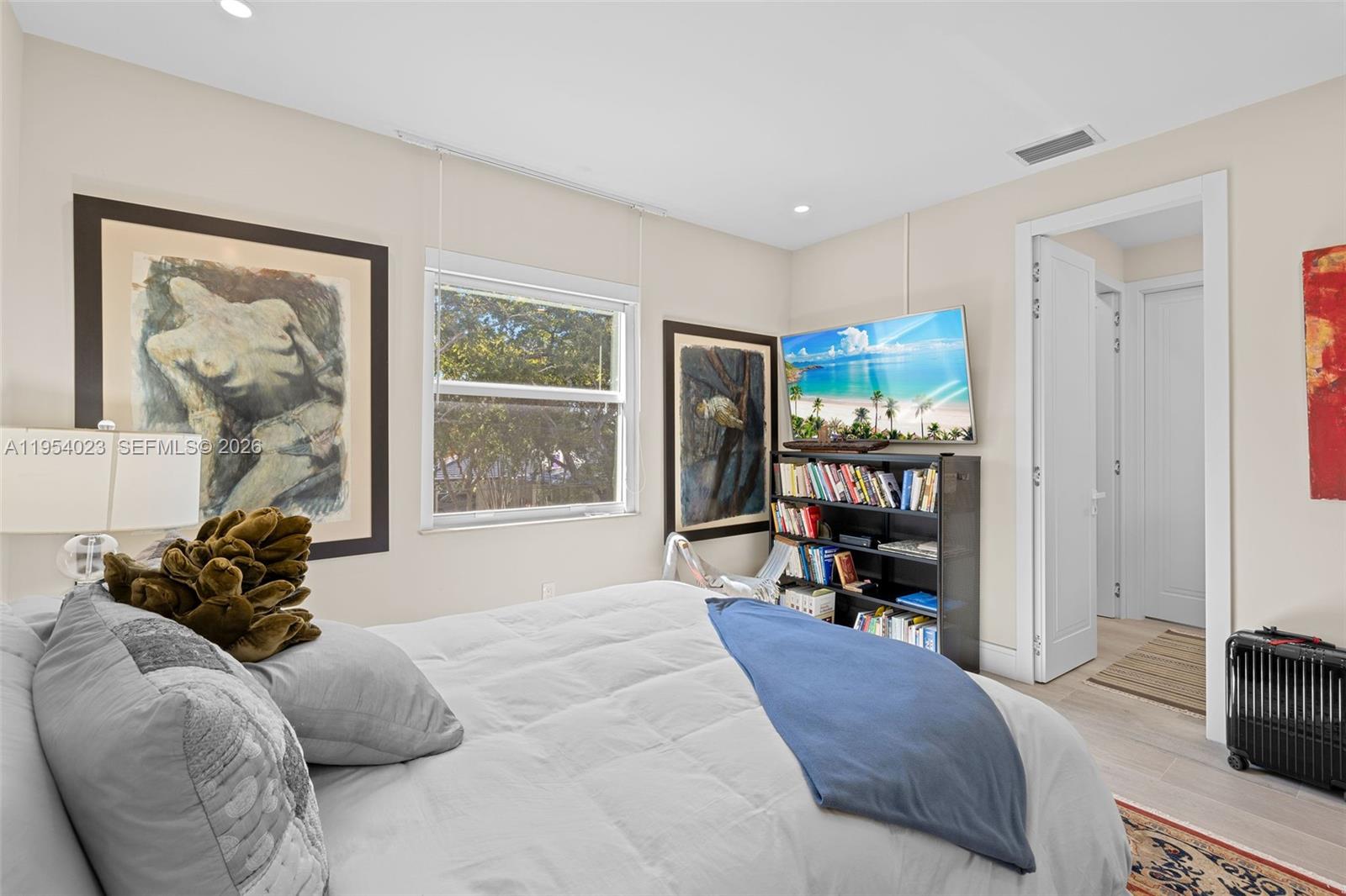 2125 Ixora Rd North Miami, FL 33181