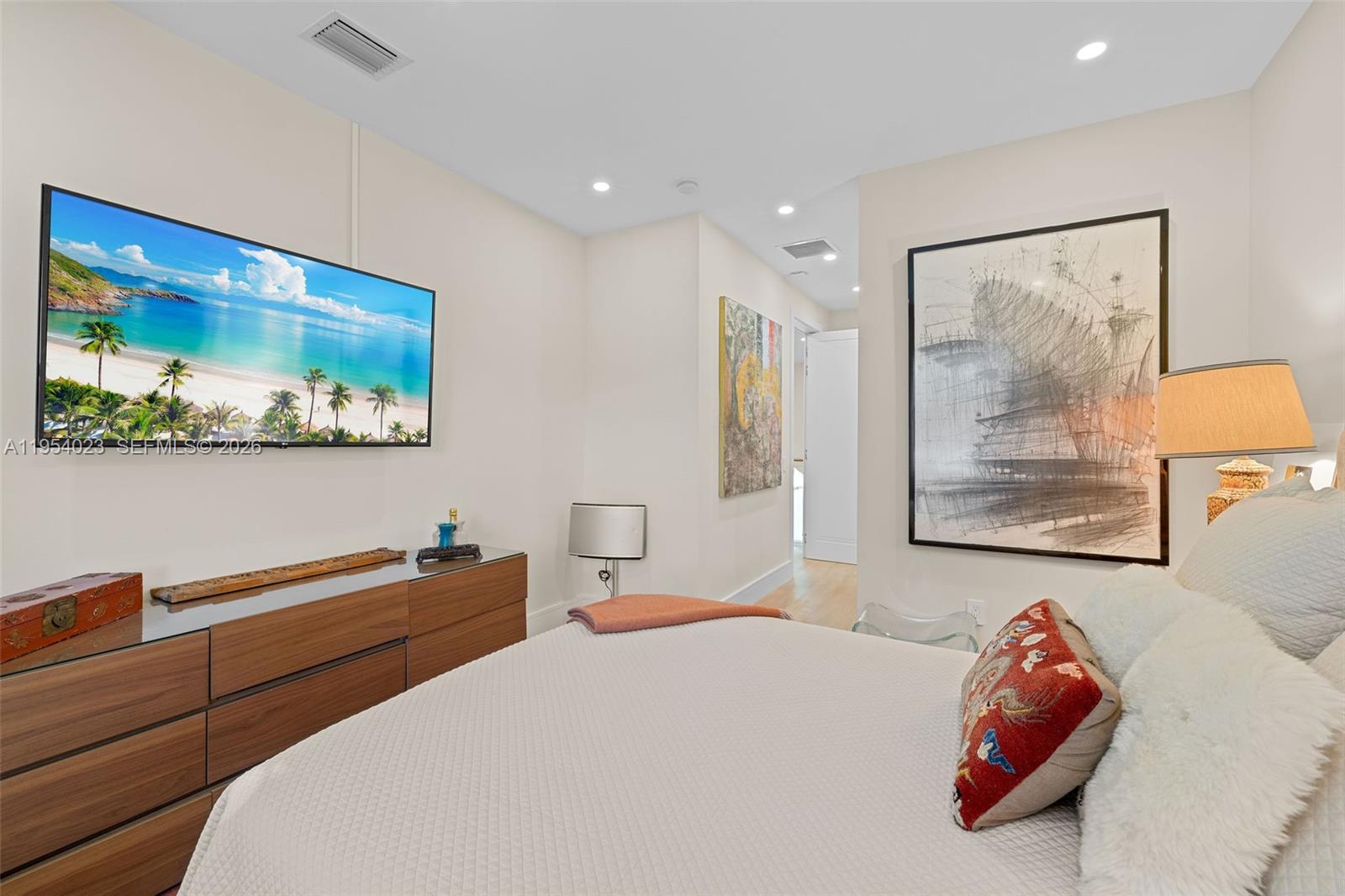 2125 Ixora Rd North Miami, FL 33181