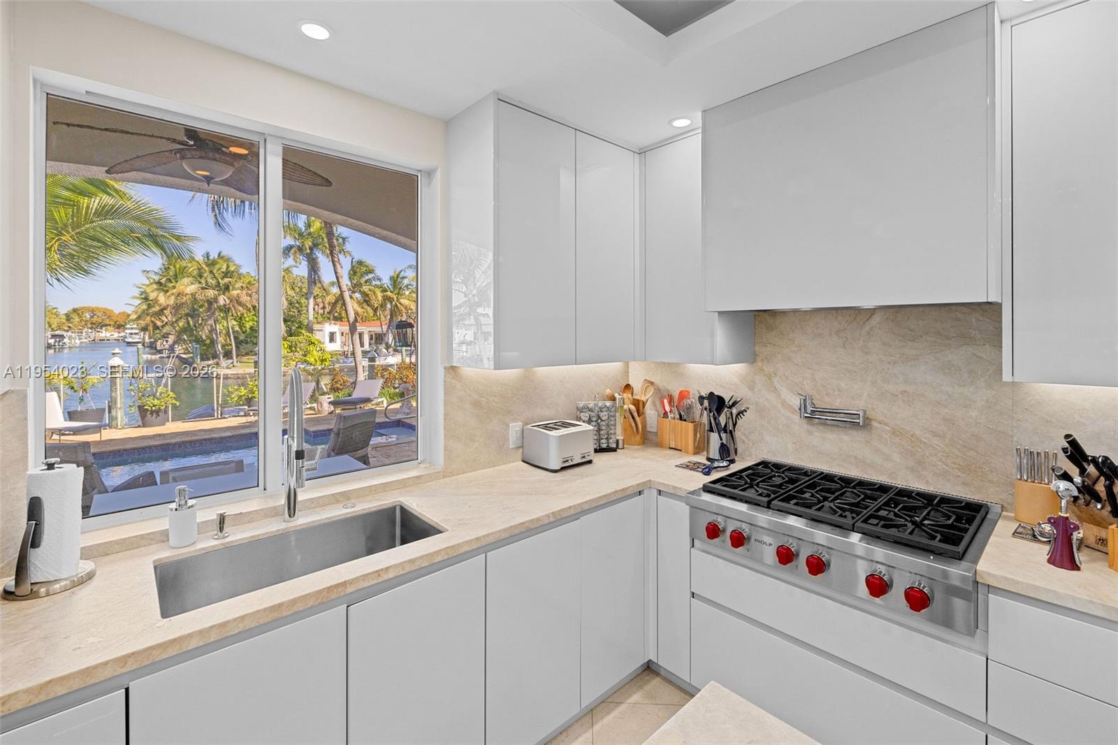 2125 Ixora Rd North Miami, FL 33181