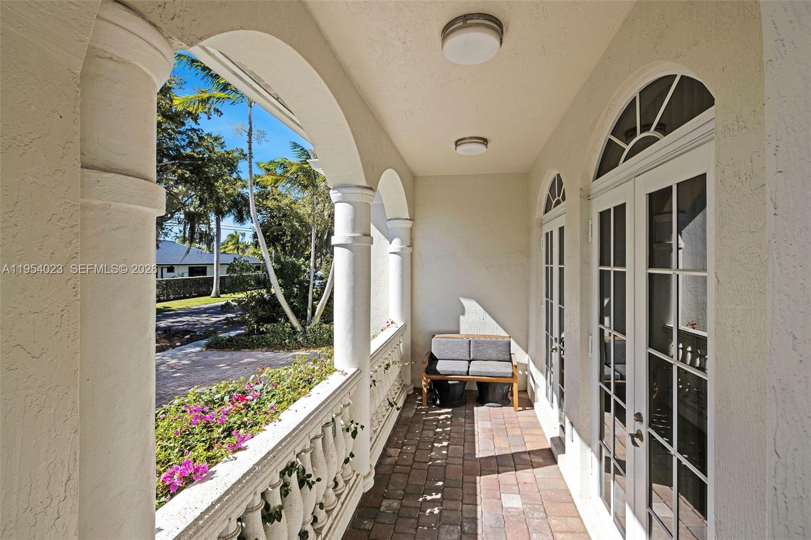 2125 Ixora Rd North Miami, FL 33181