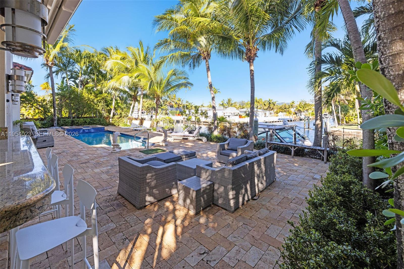 2125 Ixora Rd North Miami, FL 33181