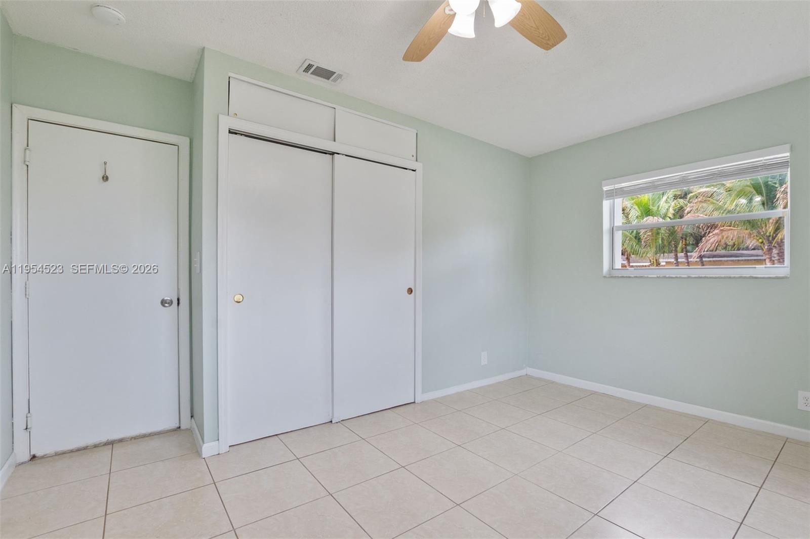 6572 SW 8th Ct North Lauderdale, FL 33068