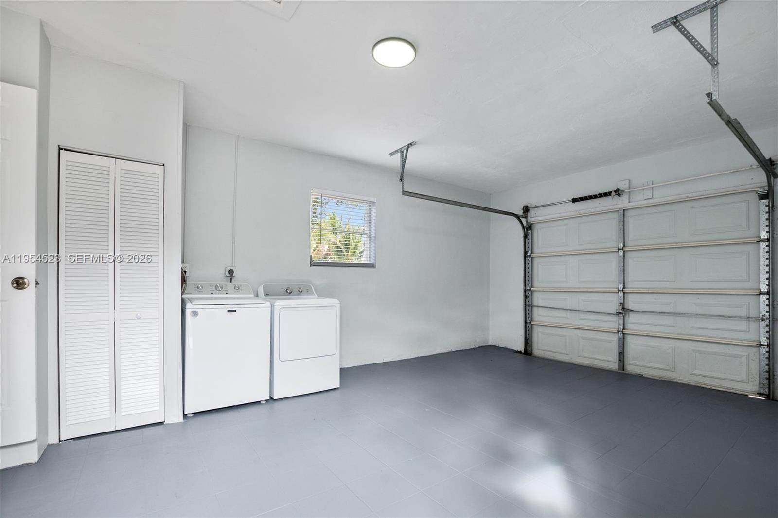 6572 SW 8th Ct North Lauderdale, FL 33068