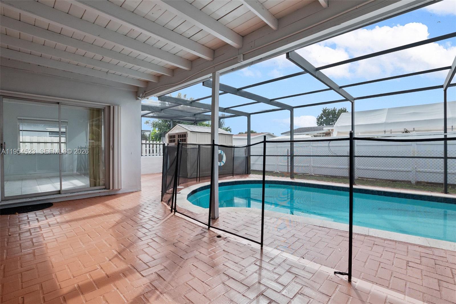 6572 SW 8th Ct North Lauderdale, FL 33068