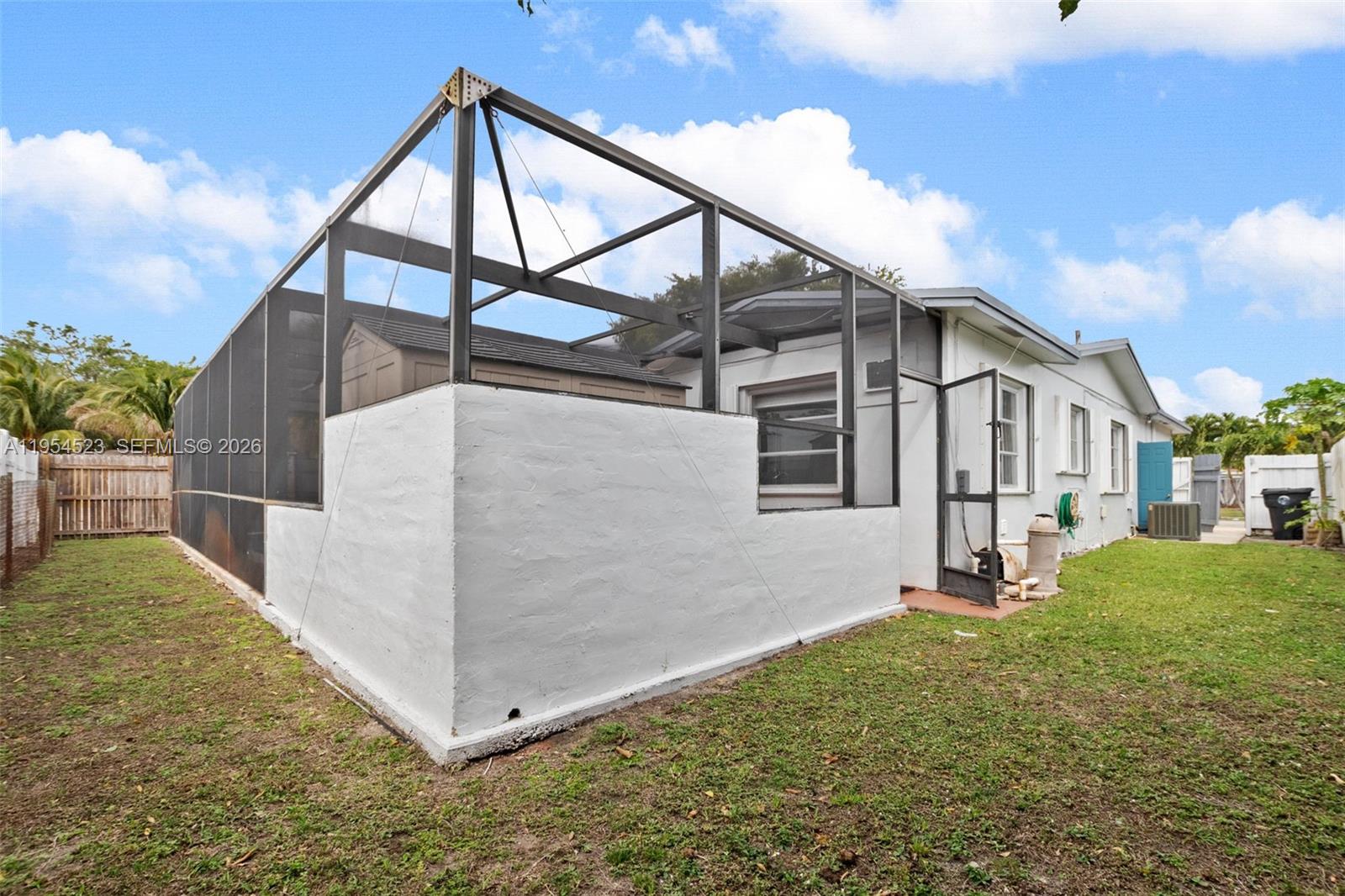 6572 SW 8th Ct North Lauderdale, FL 33068