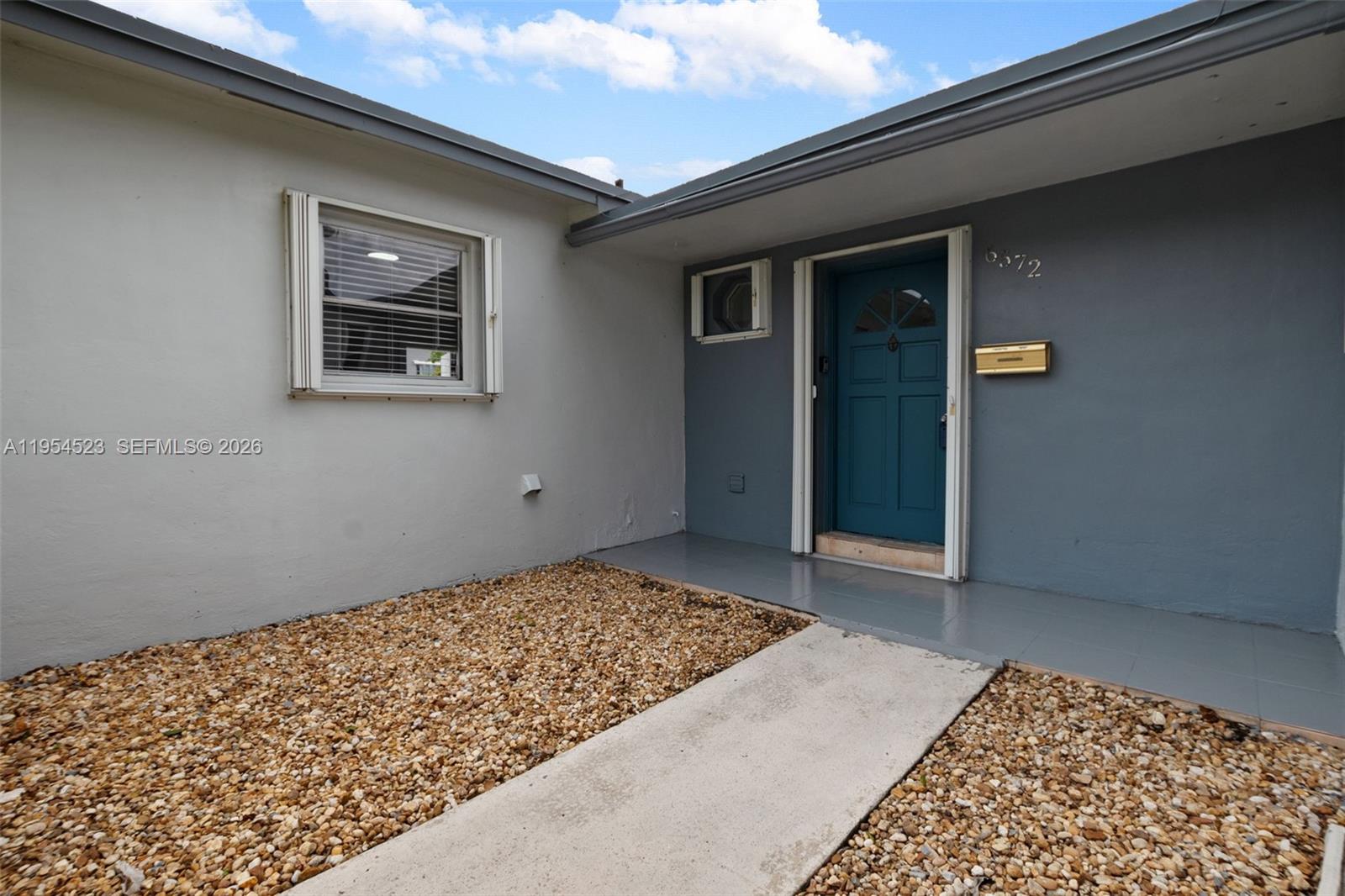 6572 SW 8th Ct North Lauderdale, FL 33068