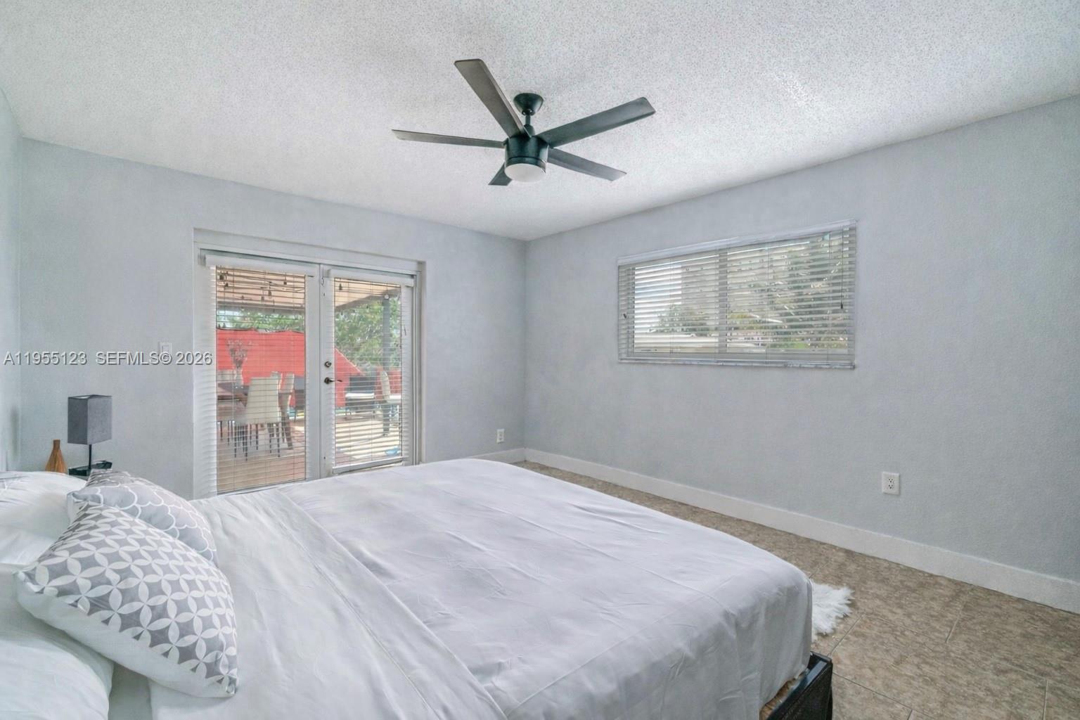 901 NW 22nd Pl Miami, FL 33125