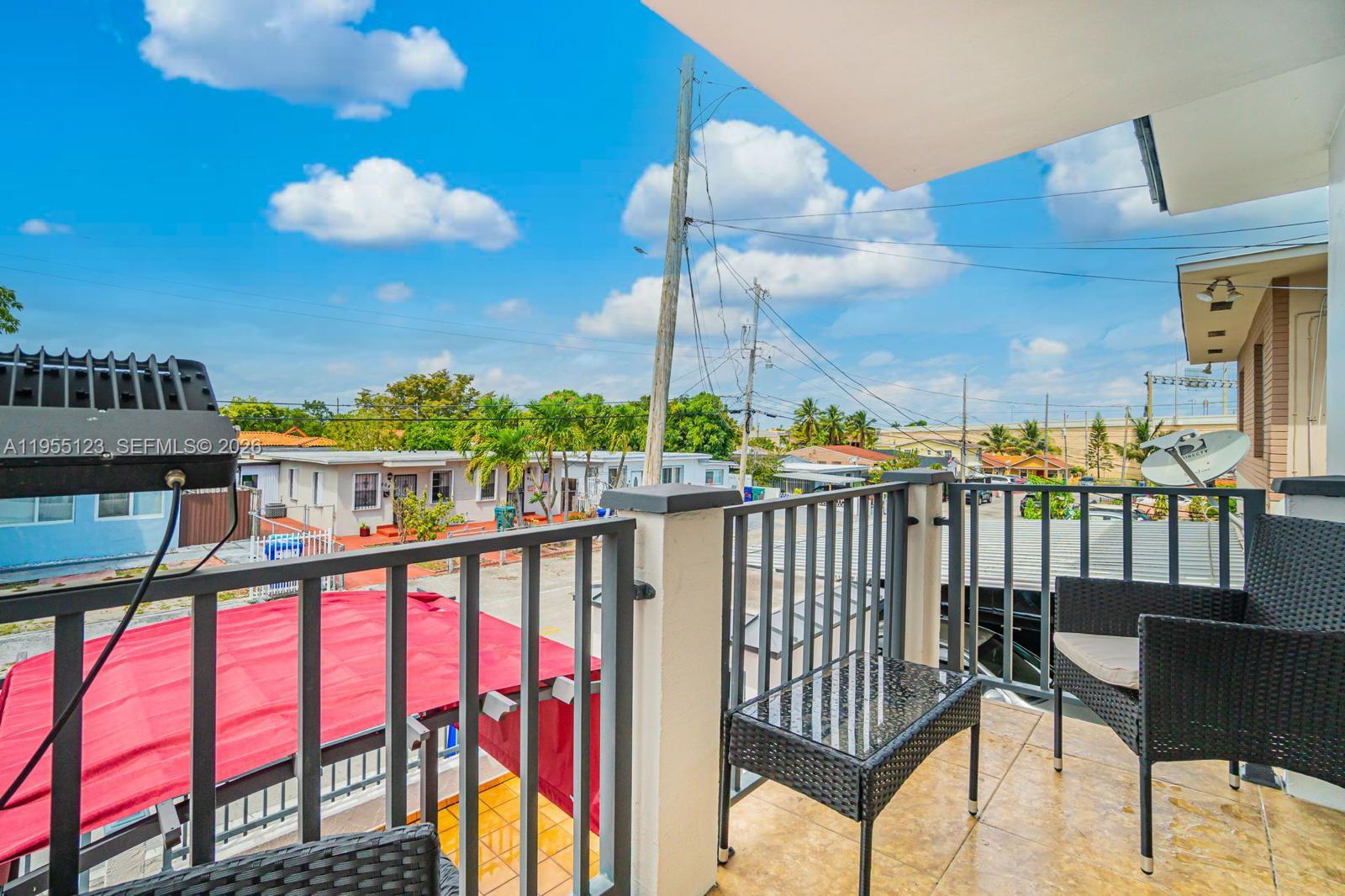 901 NW 22nd Pl Miami, FL 33125