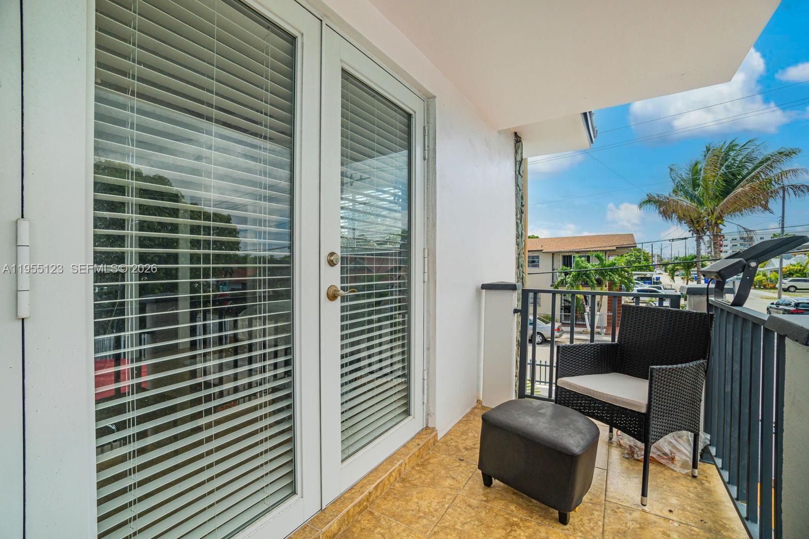 901 NW 22nd Pl Miami, FL 33125