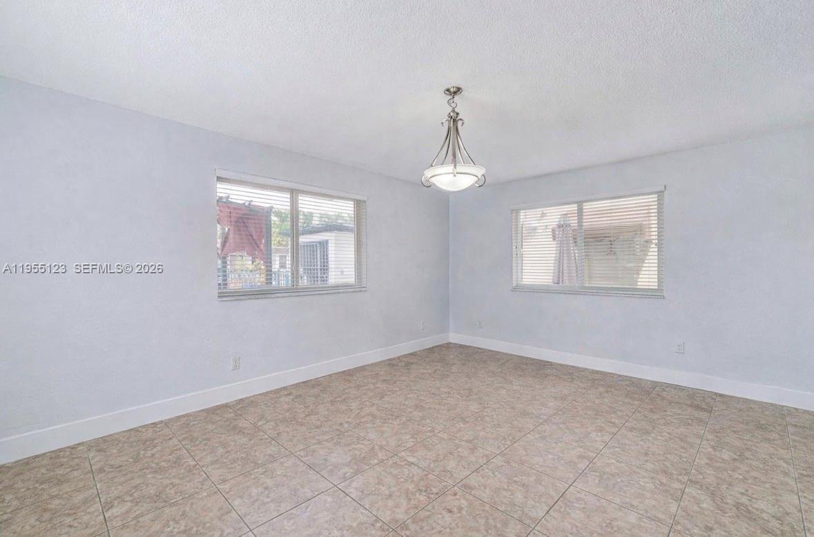 901 NW 22nd Pl Miami, FL 33125