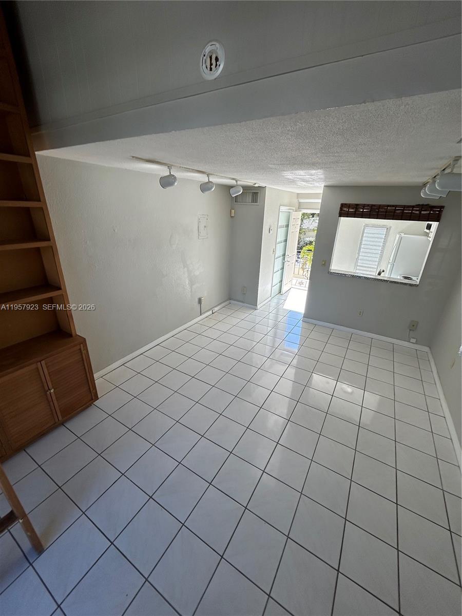 234 Antiquera Ave #6 Coral Gables, FL 33134