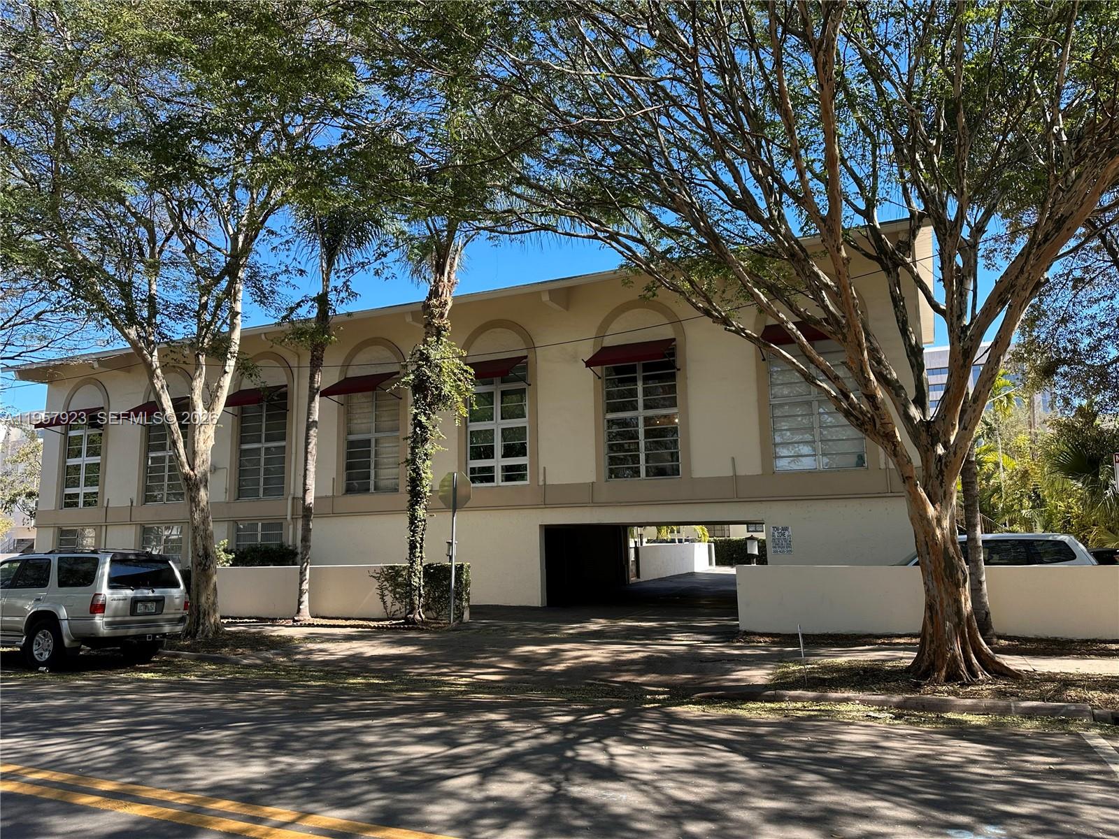 234 Antiquera Ave #6 Coral Gables, FL 33134