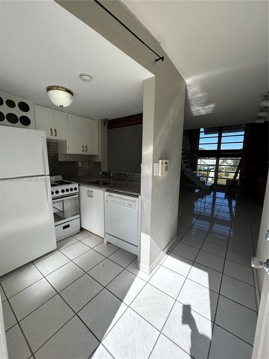 234 Antiquera Ave #6 Coral Gables, FL 33134