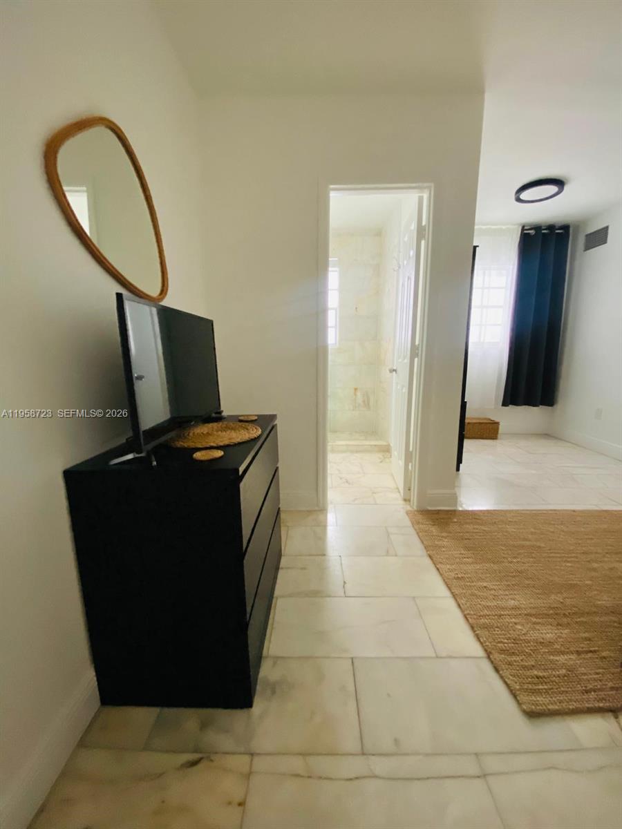 1526 Pennsylvania Ave #20 Miami Beach, FL 33139