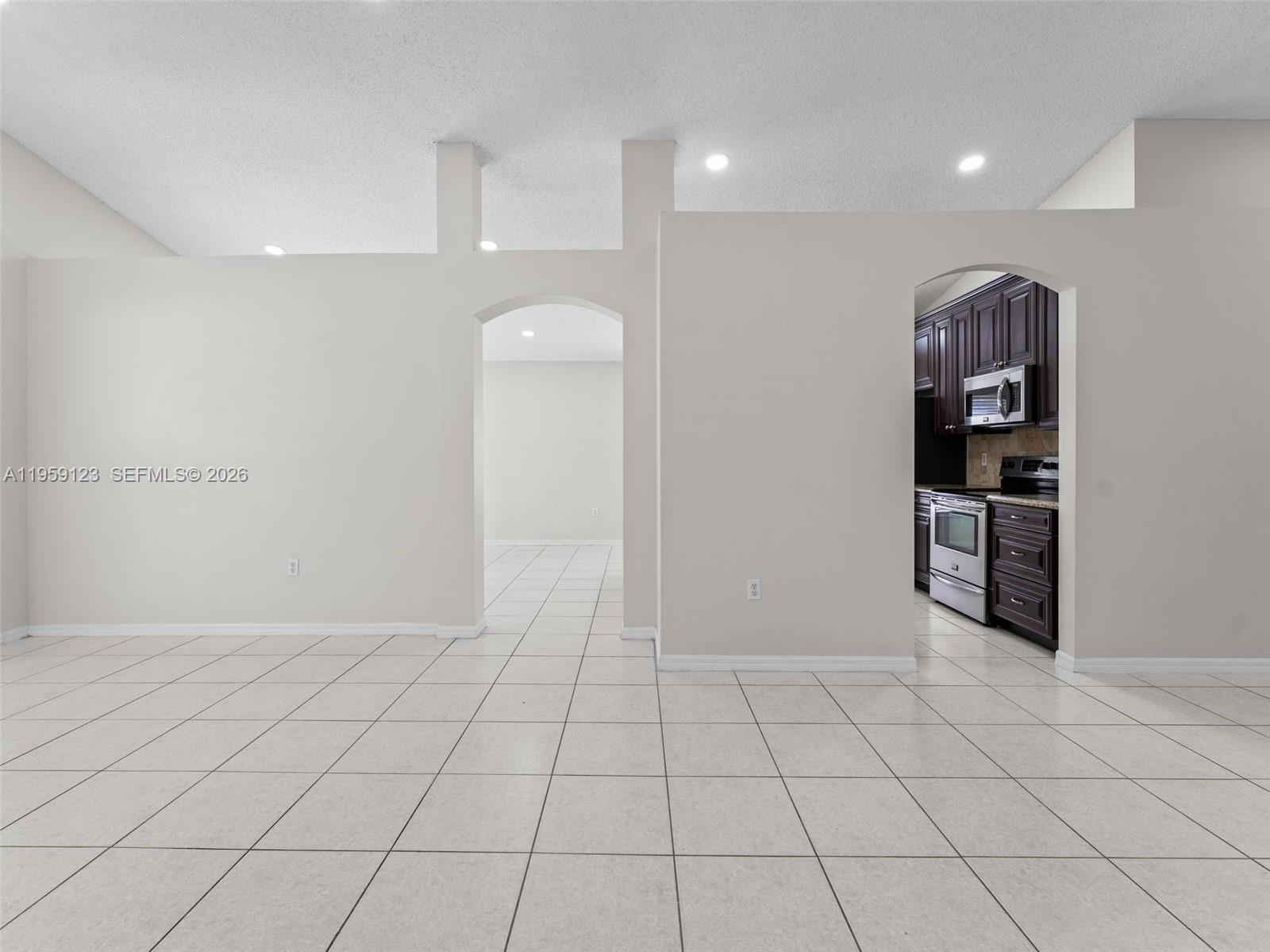 1861 NW 142nd Ter Pembroke Pines, FL 33028