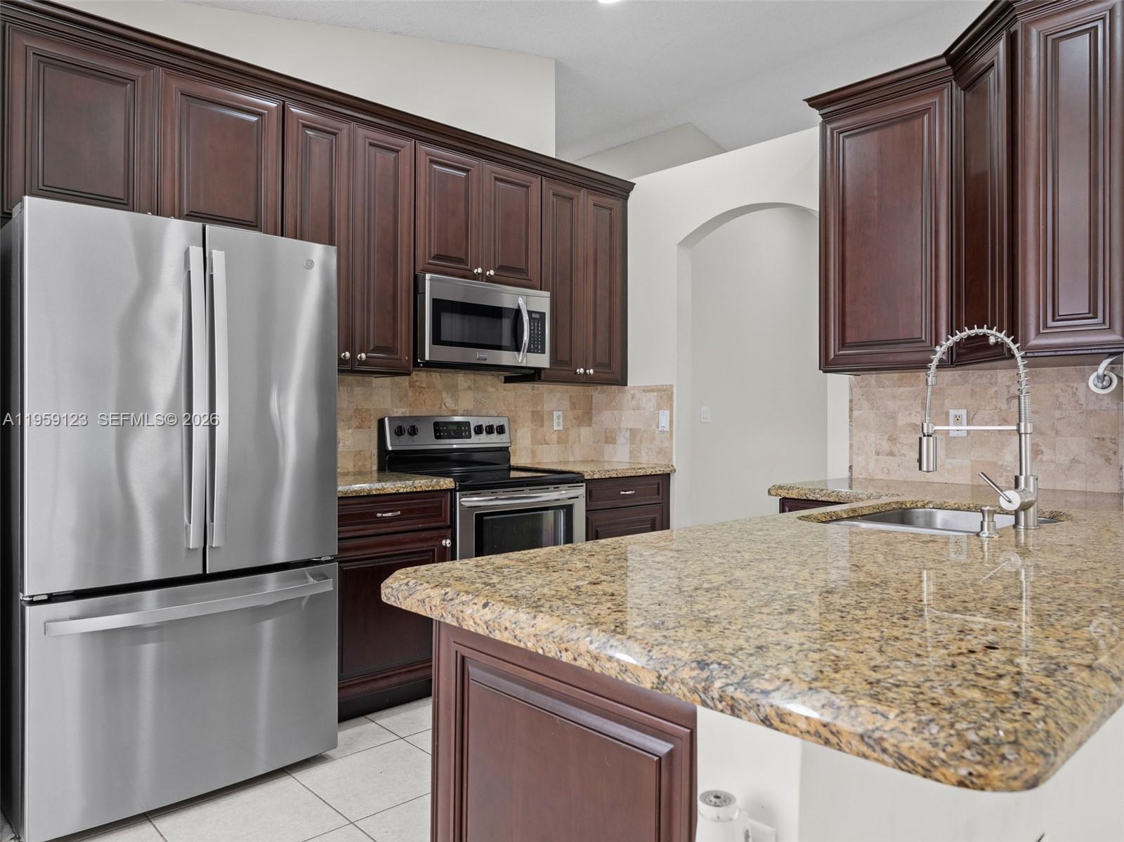 1861 NW 142nd Ter Pembroke Pines, FL 33028