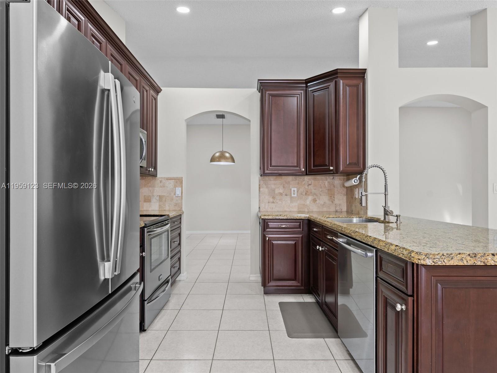 1861 NW 142nd Ter Pembroke Pines, FL 33028