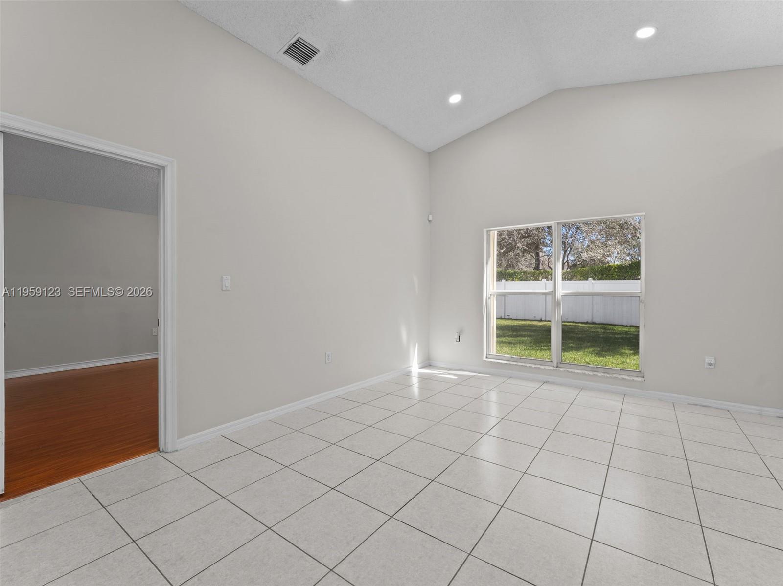 1861 NW 142nd Ter Pembroke Pines, FL 33028