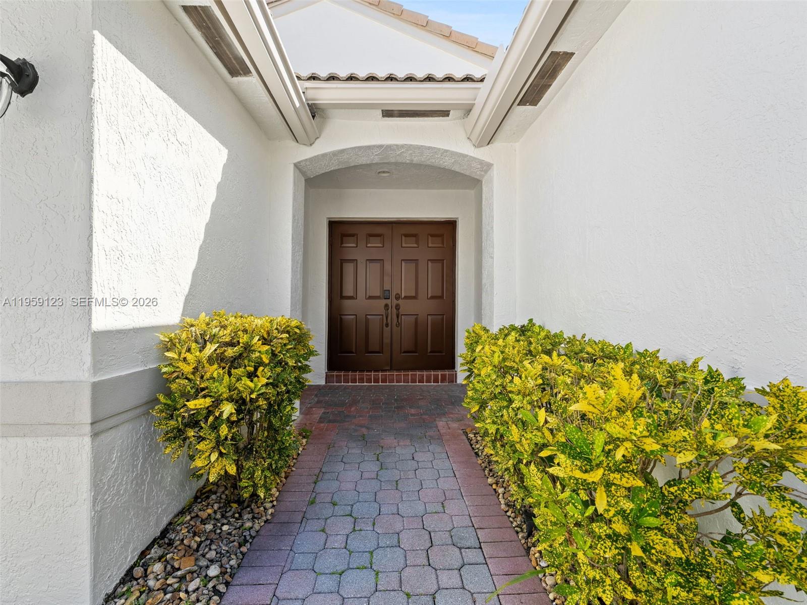 1861 NW 142nd Ter Pembroke Pines, FL 33028