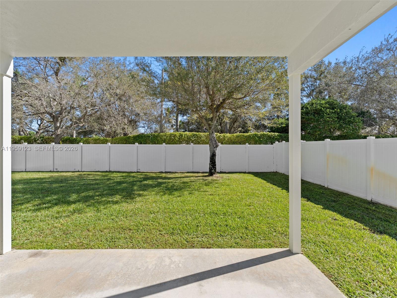 1861 NW 142nd Ter Pembroke Pines, FL 33028