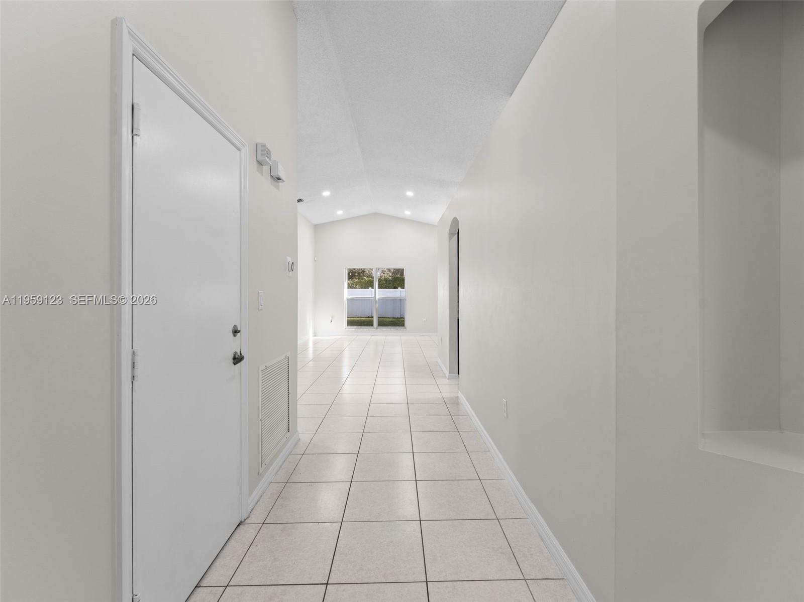 1861 NW 142nd Ter Pembroke Pines, FL 33028