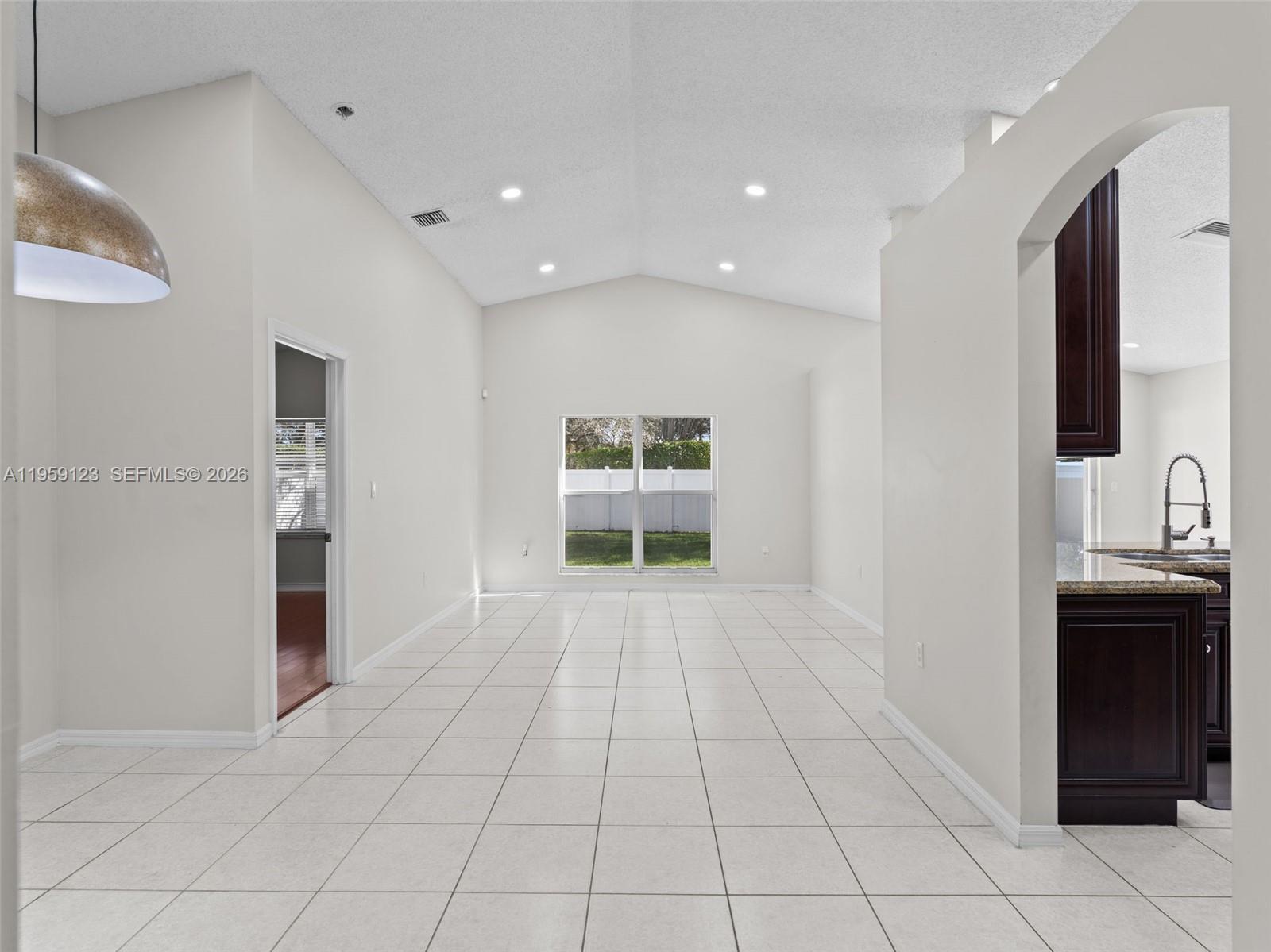 1861 NW 142nd Ter Pembroke Pines, FL 33028