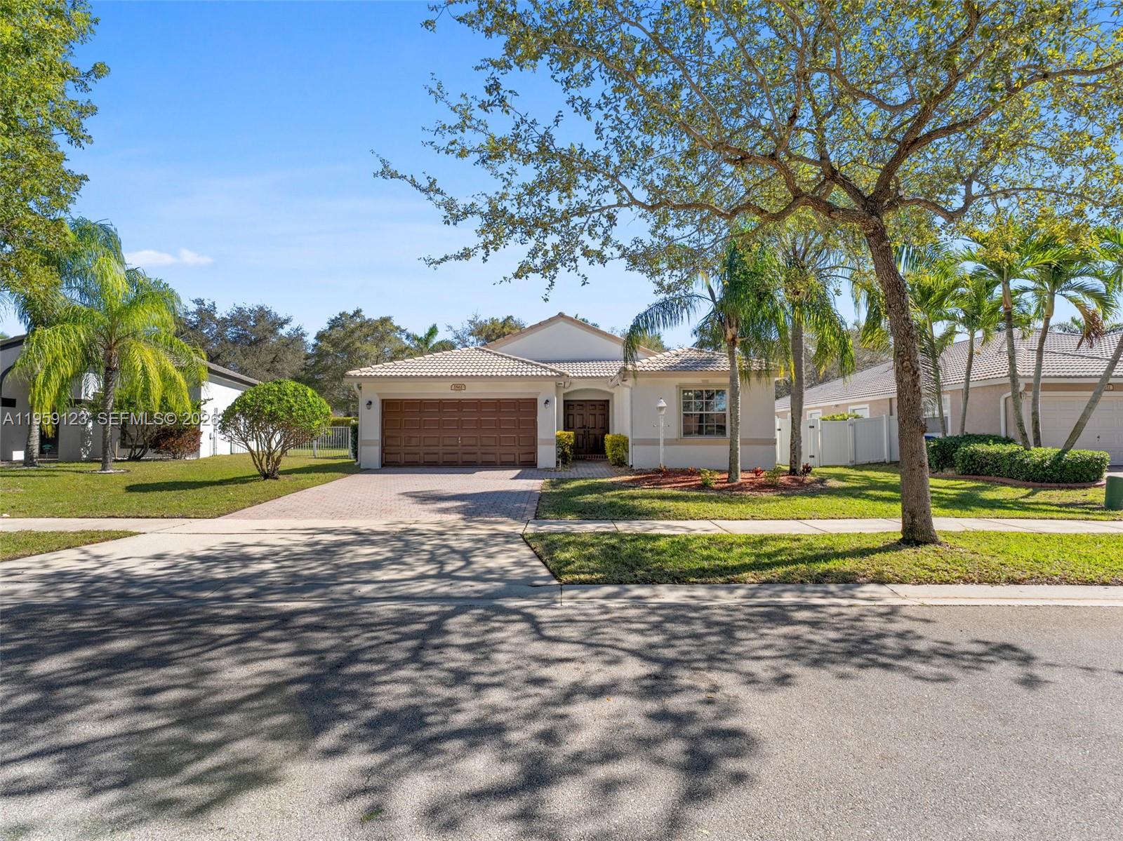 1861 NW 142nd Ter Pembroke Pines, FL 33028