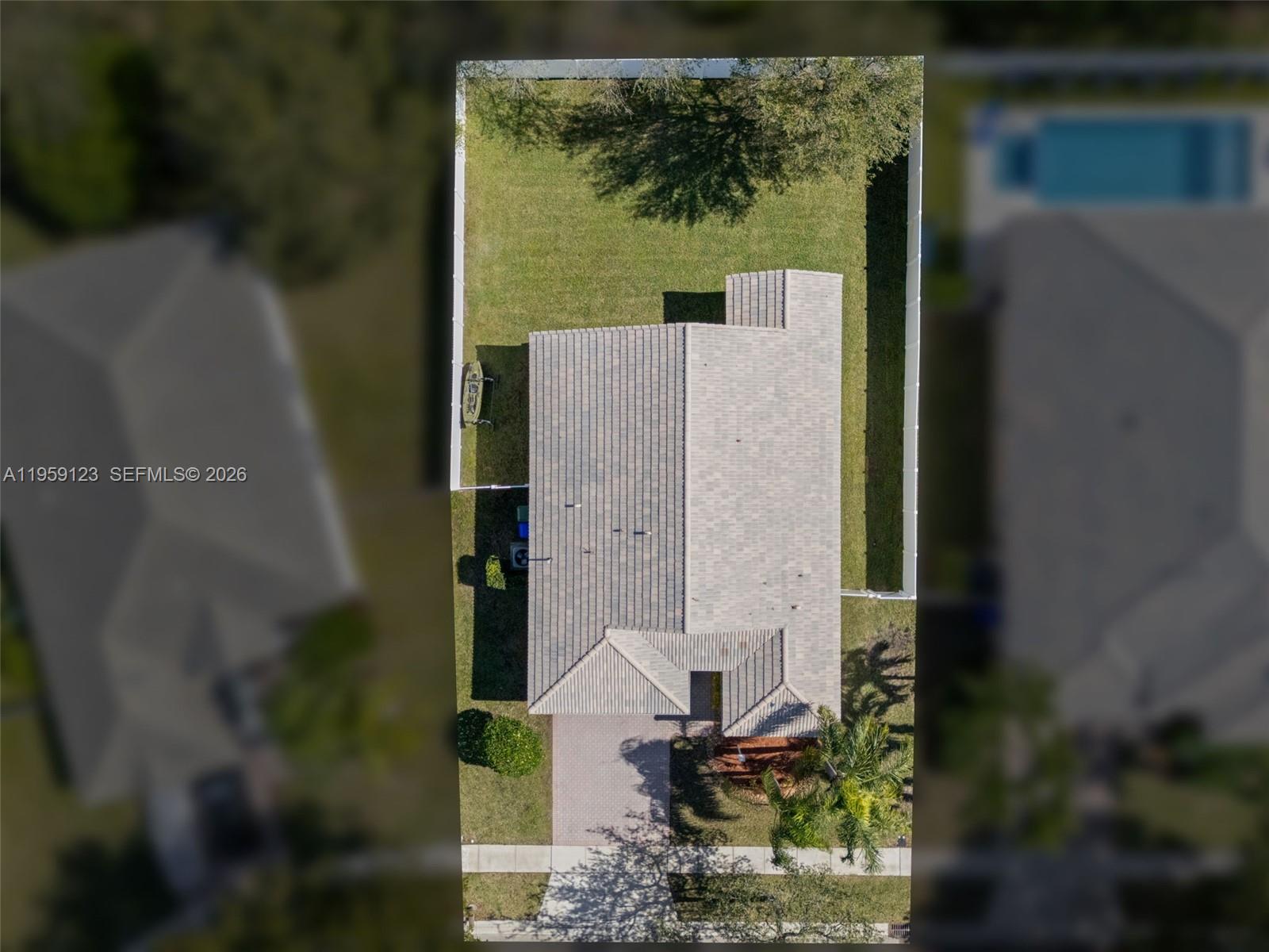 1861 NW 142nd Ter Pembroke Pines, FL 33028