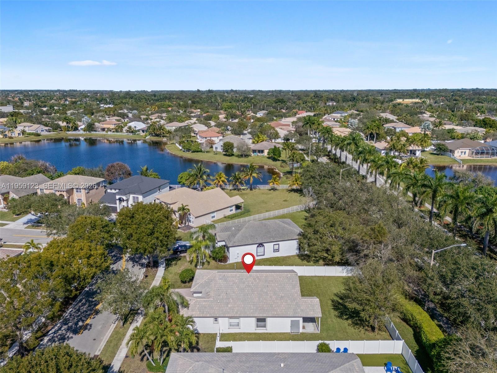 1861 NW 142nd Ter Pembroke Pines, FL 33028