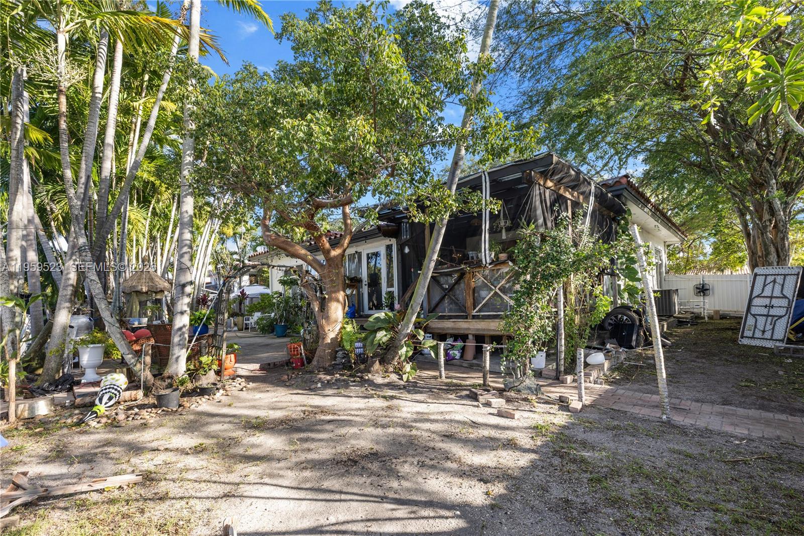 1051 NE 86th St Miami, FL 33138